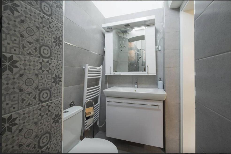 Central Charm Modern 2Br Apt-Free Parking Near Beograd Bagian luar foto