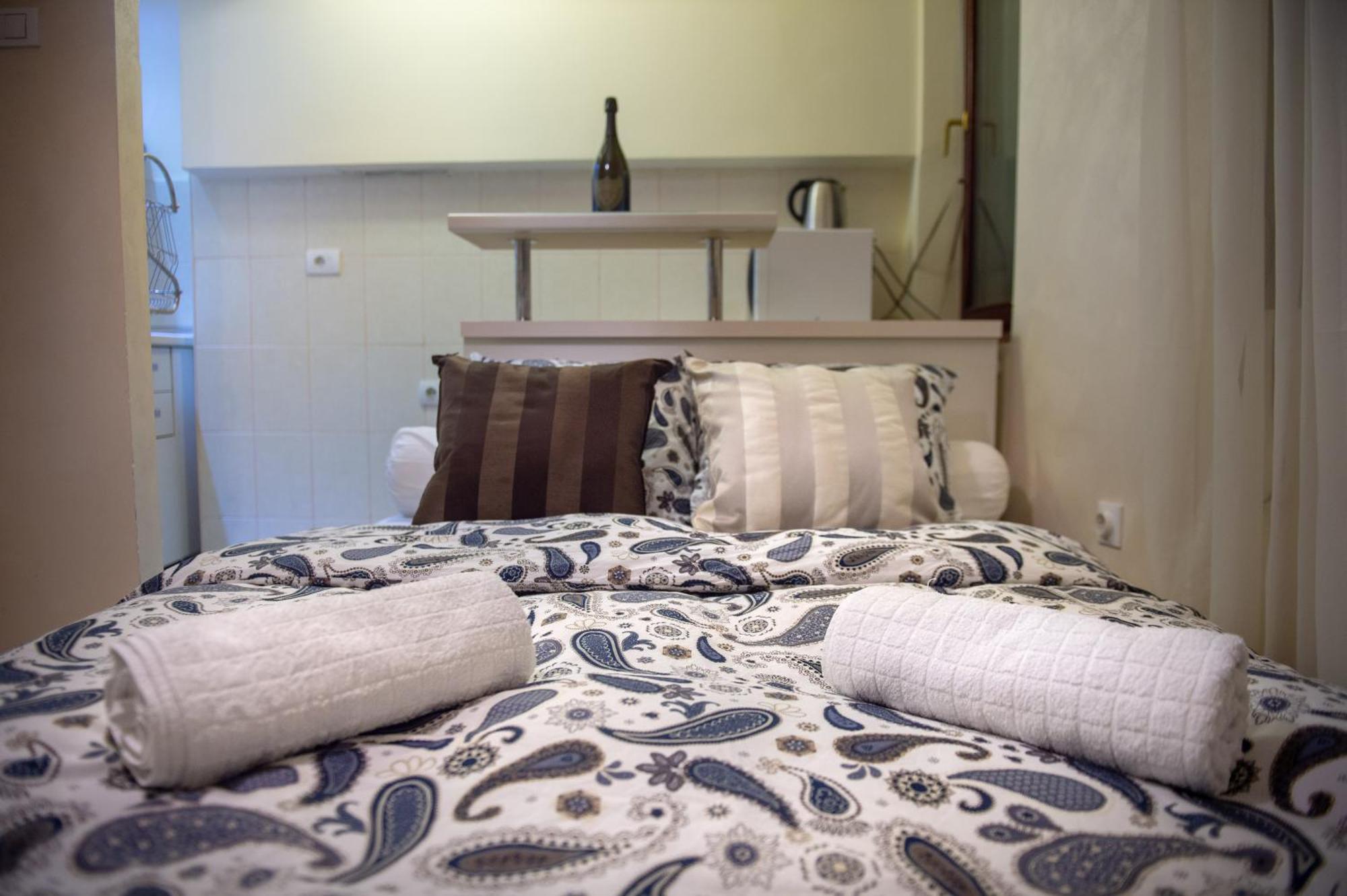 Central Charm Modern 2Br Apt-Free Parking Near Beograd Bagian luar foto